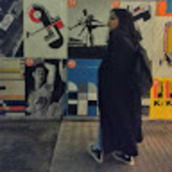 Meet your Posher, Gabriela - Picture 1 of 1